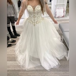 New with tags ball gown wedding dress
